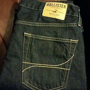Hollister Slim Straight 33 x32